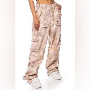 NWT AKIRA ‘Quinn’ Relaxed Cargo Pants
